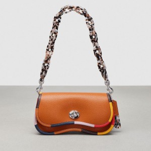 Coach Wavy Dinky Bag With Colorful Binding In Upcrafted Leather Kahverengi | COH864986